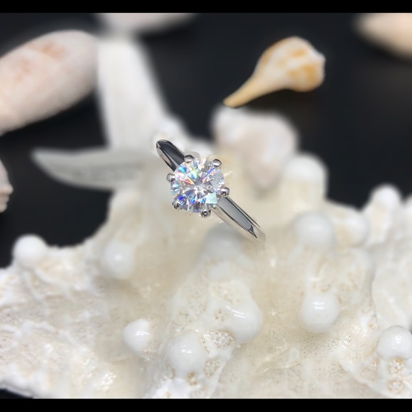 Moissanite ring set with certificate - Picture 10 of 17